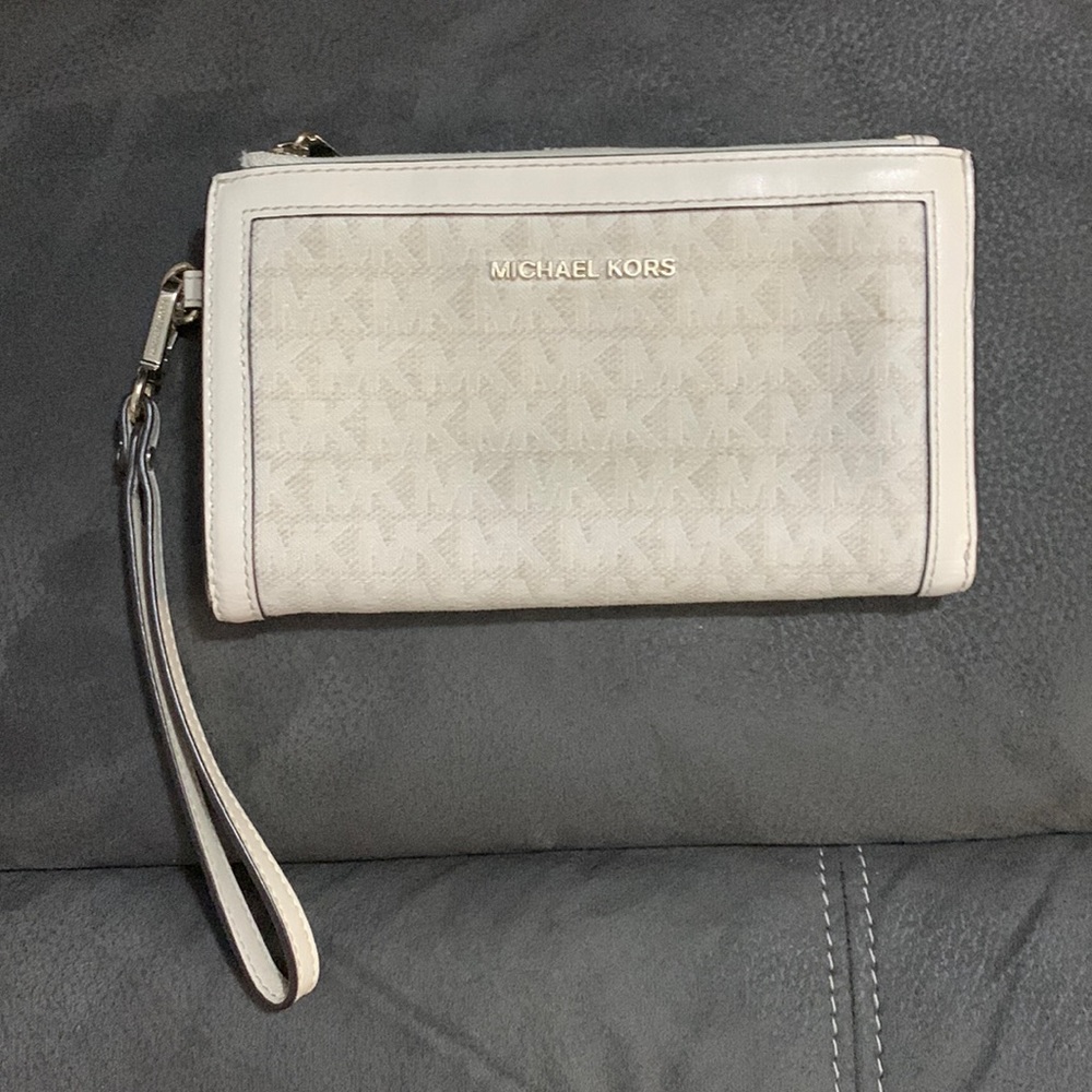 Michael Kors adele logo smartphone wallet